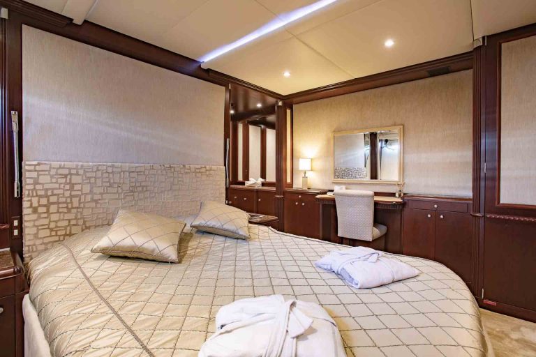 Beautiful Staterooms for 12.