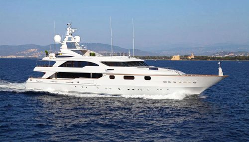 AKIRA-ONE-Benetti-for-charter